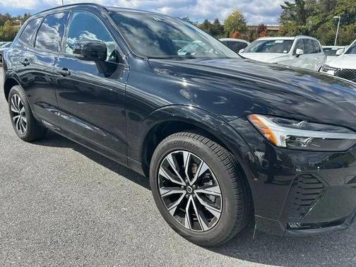 2025 Volvo XC60 B5 Core