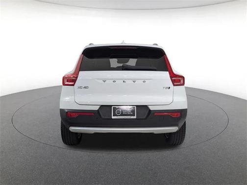 2019 Volvo XC40 T5 Momentum