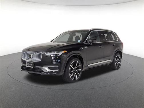 2024 Volvo XC90 B6 Plus Bright Theme 6-Seater