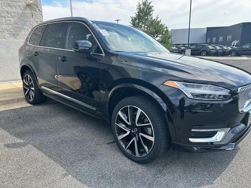 2024 Volvo XC90 B6 Plus Bright Theme 6-Seater