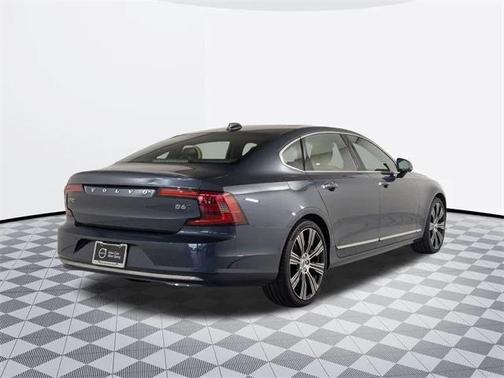 2022 Volvo S90 B6 Inscription