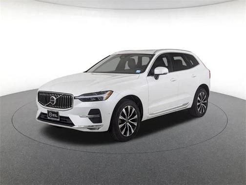 2023 Volvo XC60 B5 Plus Bright Theme