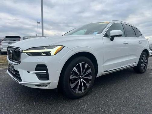 2023 Volvo XC60 B5 Plus Bright Theme