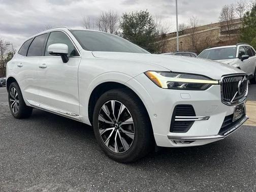 2023 Volvo XC60 B5 Plus Bright Theme