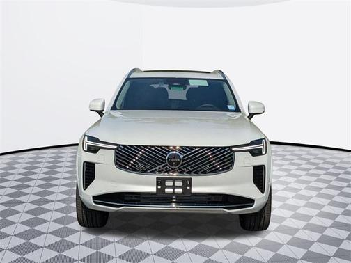 2025 Volvo XC90 Plug-In Hybrid T8 Plus 7-Seater