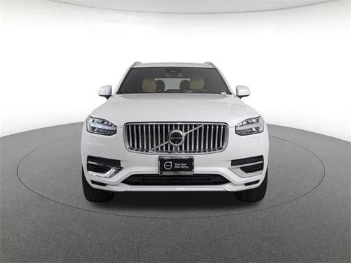 2024 Volvo XC90 Recharge Plug-In Hybrid T8 Ultimate Bright Theme 7-Seater