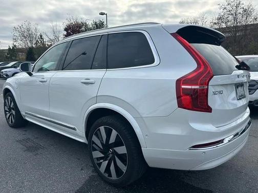 2024 Volvo XC90 Recharge Plug-In Hybrid T8 Ultimate Bright Theme 7-Seater