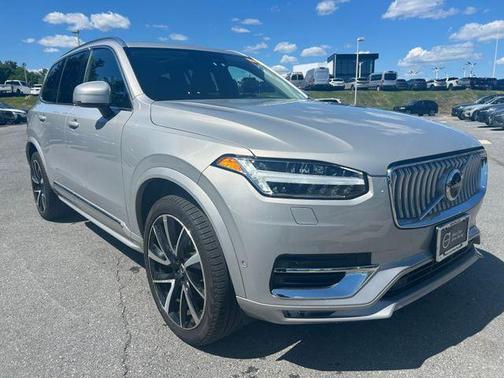 Silver Dawn Metallic 2023 Volvo XC90 B6 Plus 6-Seater