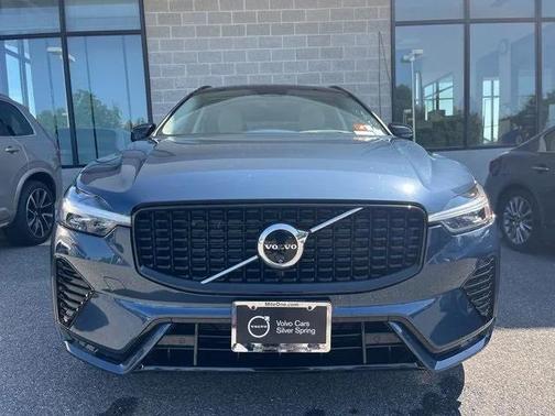 2024 Volvo XC60 B5 Plus Dark Theme