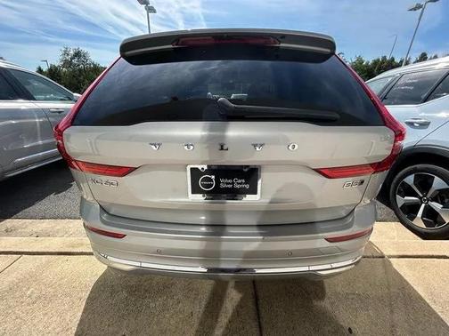 2023 Volvo XC60 B5 Plus Bright Theme