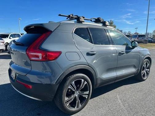 2022 Volvo XC40 T5 Inscription