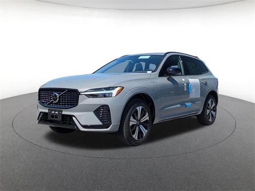 2025 Volvo XC60 Plug-In Hybrid T8 Core