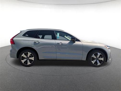 2025 Volvo XC60 Plug-In Hybrid T8 Core