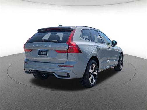 2025 Volvo XC60 Plug-In Hybrid T8 Core