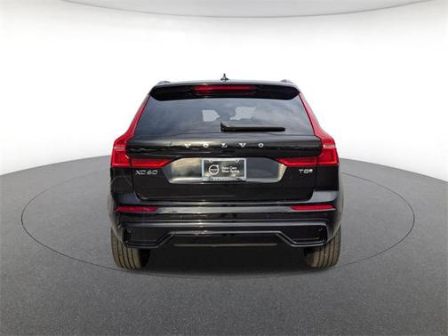 2025 Volvo XC60 Plug-In Hybrid T8 Plus