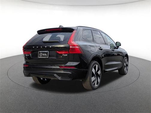 2025 Volvo XC60 Plug-In Hybrid T8 Plus