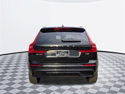 2025 Volvo XC60 Plug-In Hybrid T8 Plus