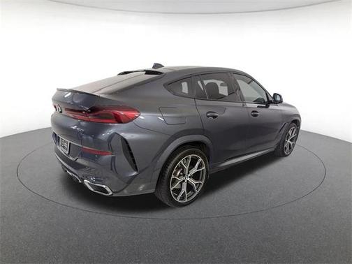 2022 BMW X6 xDrive40i