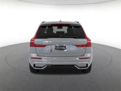 2025 Volvo XC60 Plus