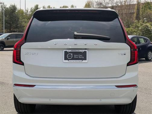 2025 Volvo XC90 Plug-In Hybrid T8 Plus 7-Seater