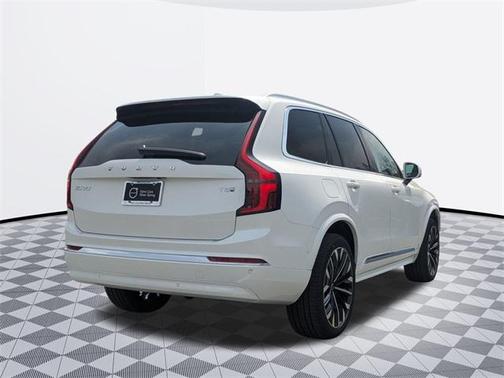 2025 Volvo XC90 Plug-In Hybrid T8 Plus 7-Seater