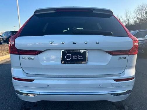 2023 Volvo XC60 B5 Plus Bright Theme