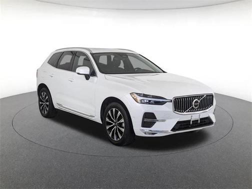 2023 Volvo XC60 B5 Plus Bright Theme
