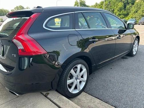 2016 Volvo V60 T5 Drive-E Premier
