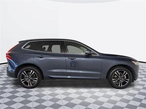 2021 Volvo XC60 T5 Momentum