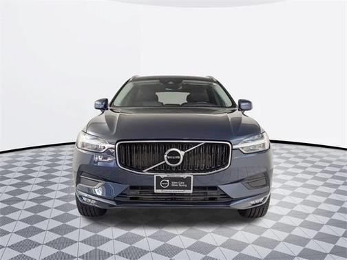 2021 Volvo XC60 T5 Momentum