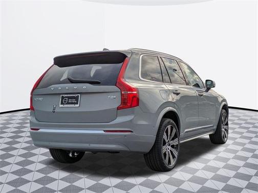 2025 Volvo XC90 Plug-In Hybrid T8 Ultra 7-Seater