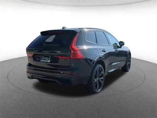 2025 Volvo XC60 Plug-In Hybrid T8 Ultra Black Edition