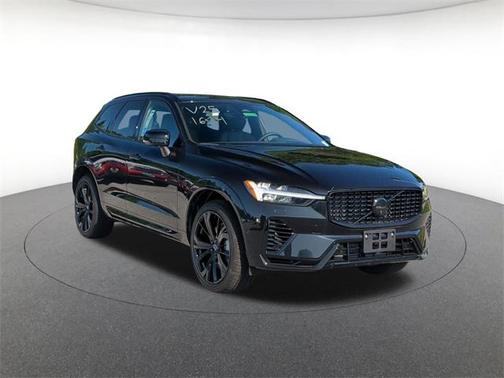 2025 Volvo XC60 Plug-In Hybrid T8 Ultra Black Edition