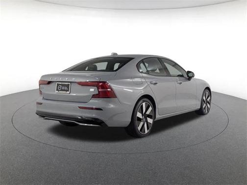 2024 Volvo S60 Recharge Plug-In Hybrid T8 Ultimate Dark Theme