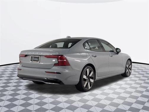 2024 Volvo S60 Recharge Plug-In Hybrid T8 Ultimate Dark Theme