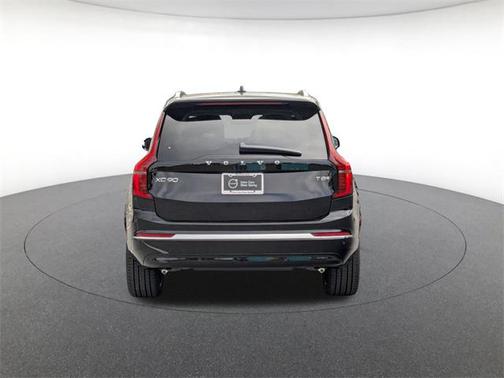 2026 Volvo XC90 Plug-In Hybrid T8 Plus 6-Seater