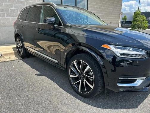 2024 Volvo XC90 B6 Plus Bright Theme 7-Seater
