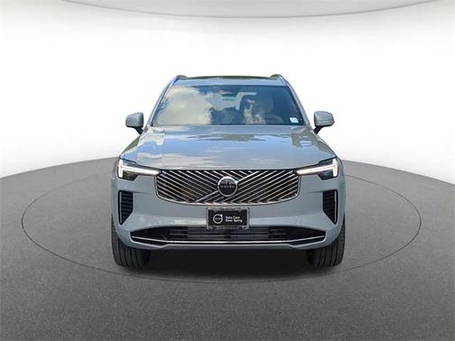 2025 Volvo XC90 Plug-In Hybrid T8 Core 7-Seater