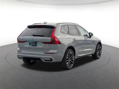 2026 Volvo XC60 B5 Ultra