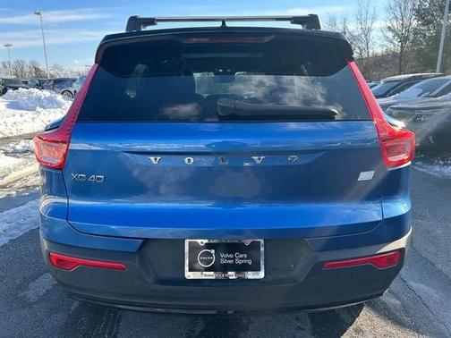 2021 Volvo XC40 Recharge Pure Electric P8