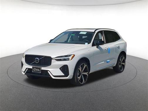 2025 Volvo XC60 Plug-In Hybrid T8 Ultra