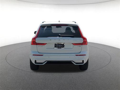 2025 Volvo XC60 Plug-In Hybrid T8 Ultra