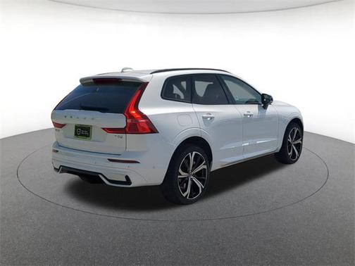 2025 Volvo XC60 Plug-In Hybrid T8 Ultra