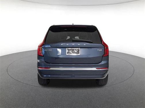 2025 Volvo XC90 Plug-In Hybrid T8 Core 7-Seater