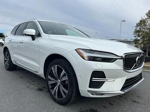 2023 Volvo XC60 B5 Plus Bright Theme