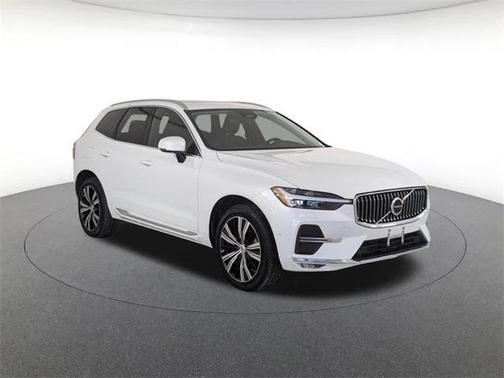 2023 Volvo XC60 B5 Plus Bright Theme
