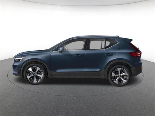 2026 Volvo XC40 B5 Core