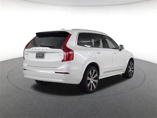 2024 Volvo XC90 Recharge Plug-In Hybrid T8 Plus Bright Theme 7-Seater