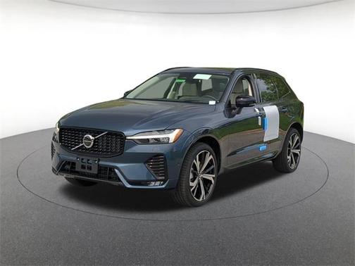 2025 Volvo XC60 B5 Ultra