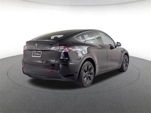 2024 Tesla Model Y RWD